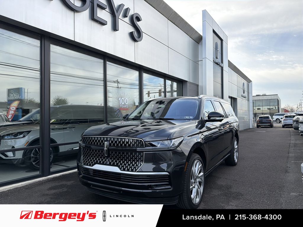 Starlight Gray Premium Colorant 2025 Lincoln Navigator SUV / Crossover Four-Wheel Drive Automatic