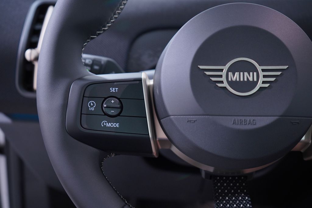 2025 MINI Cooper Countryman  19