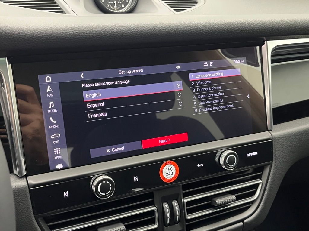 Thumbnail: 2026 Porsche Macan - 17