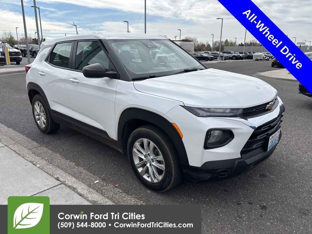 White (Iridescent Pearl Tricoat) 2021 Chevrolet Trailblazer LS AWD SUV / Crossover Four-Wheel Drive 9-Speed Automatic