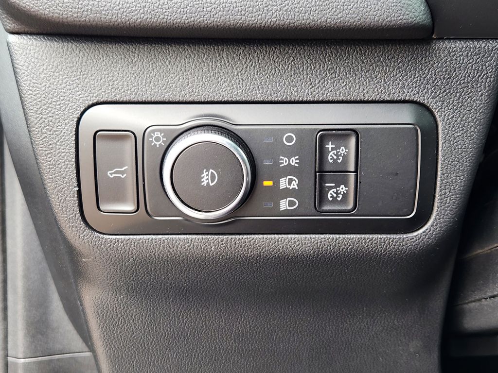 2025 Ford Escape ST-Line Select - Photo 13