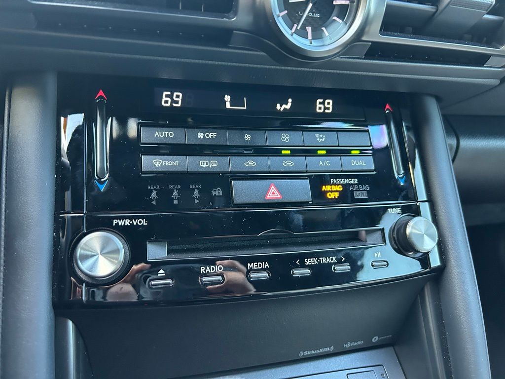 Thumbnail: 2025 Lexus IS - 28