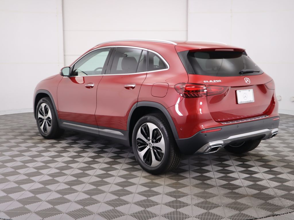 Thumbnail: 2025 Mercedes-Benz GLA - 7