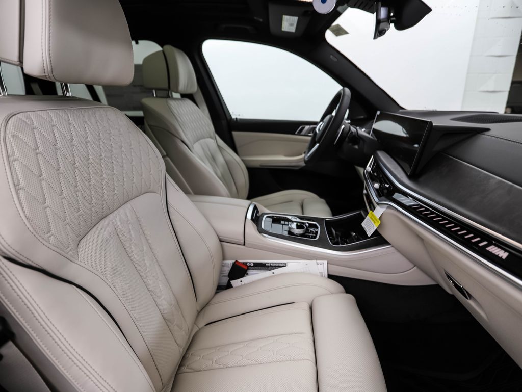 Thumbnail: 2026 BMW X5 - 32