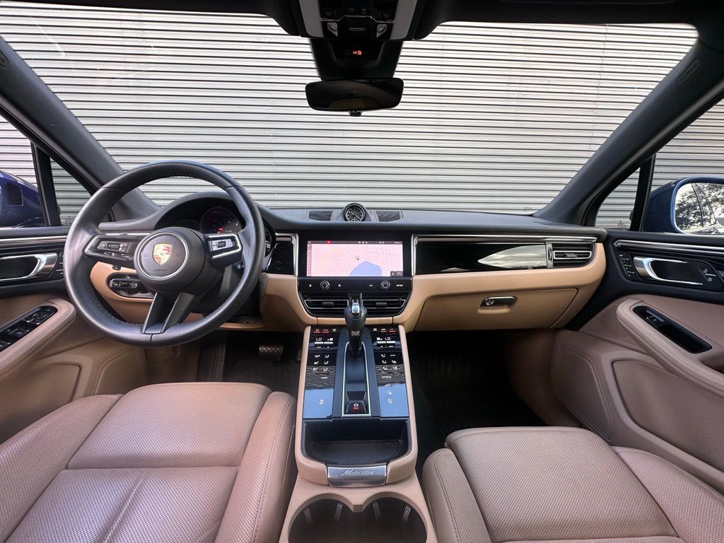 Thumbnail: 2023 Porsche Macan - 6