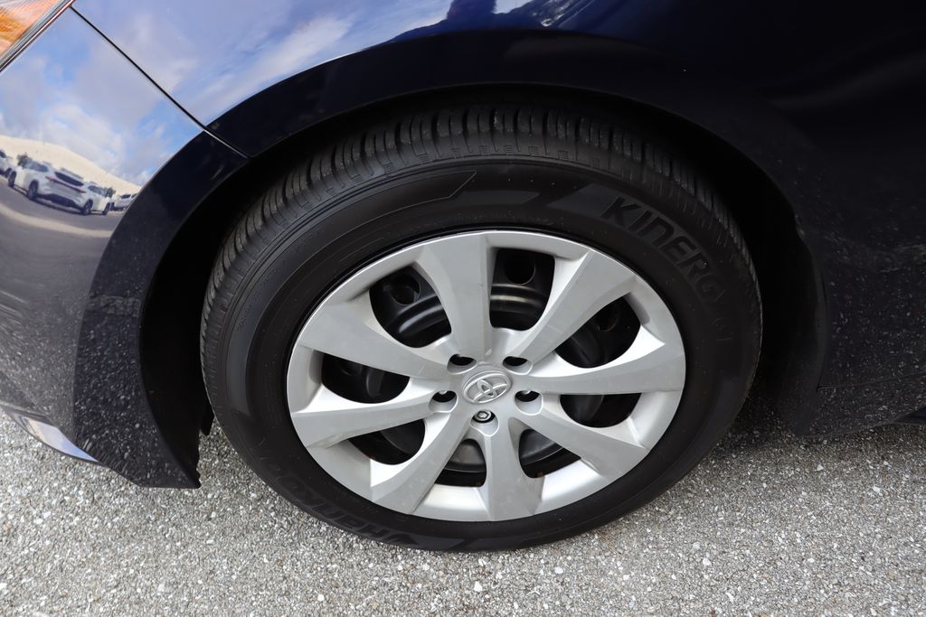 Thumbnail: 2024 Toyota Corolla - 4