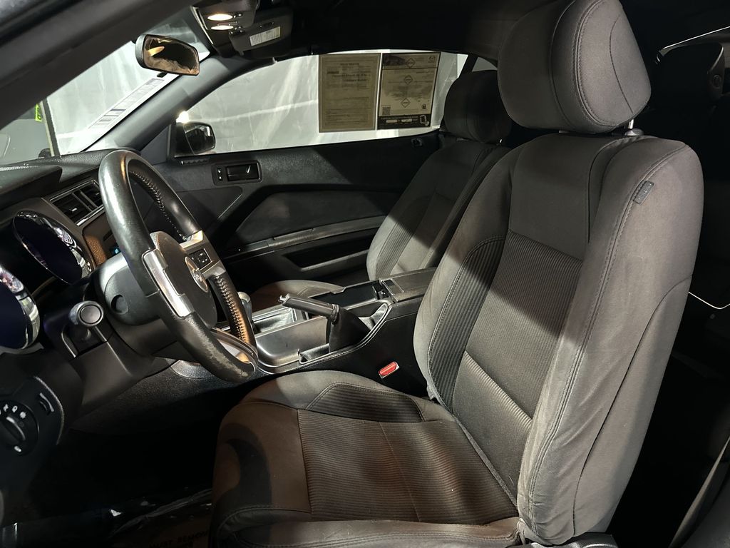 2013 Ford Mustang GT - 10