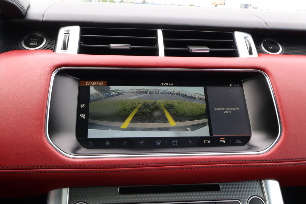 Thumbnail: 2017 Land Rover Range Rover Sport - 25