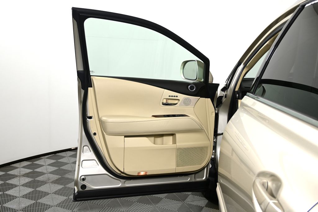 Thumbnail: 2015 Lexus RX - 30