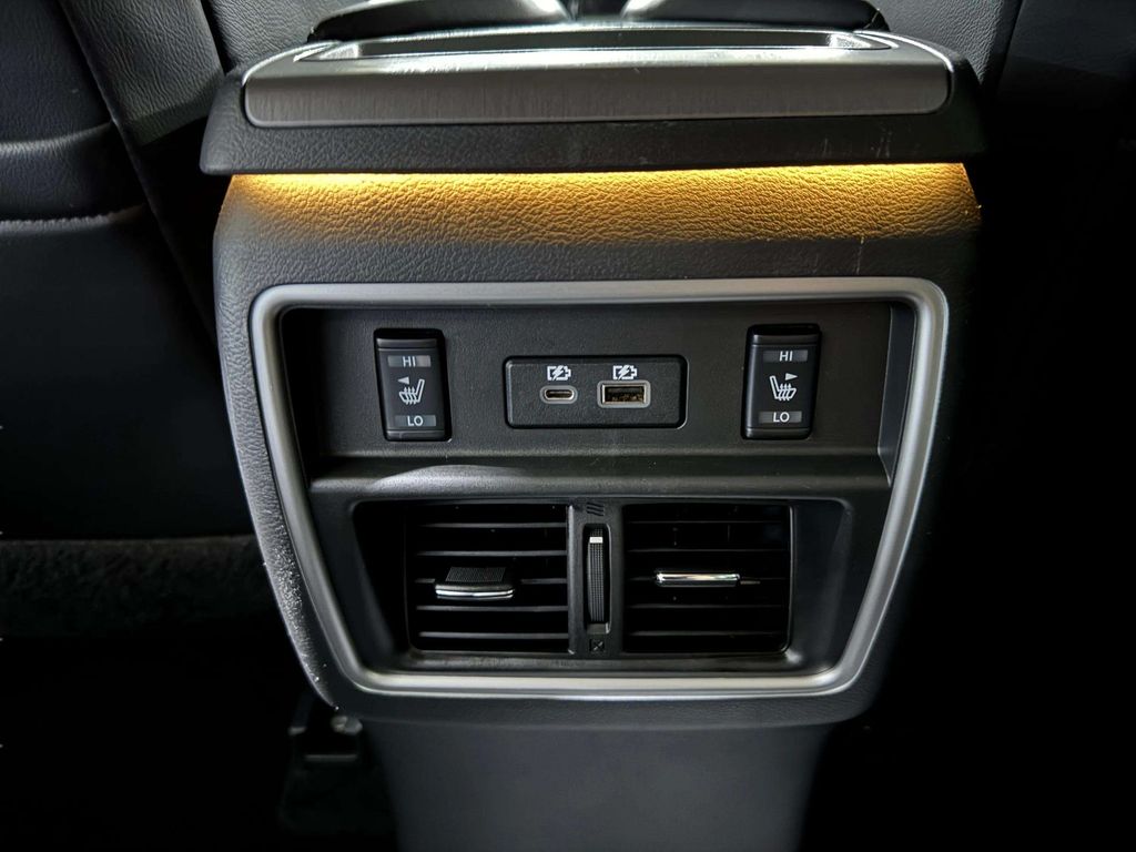 Used 2023 Pearl White Tricoat Nissan SL image 17