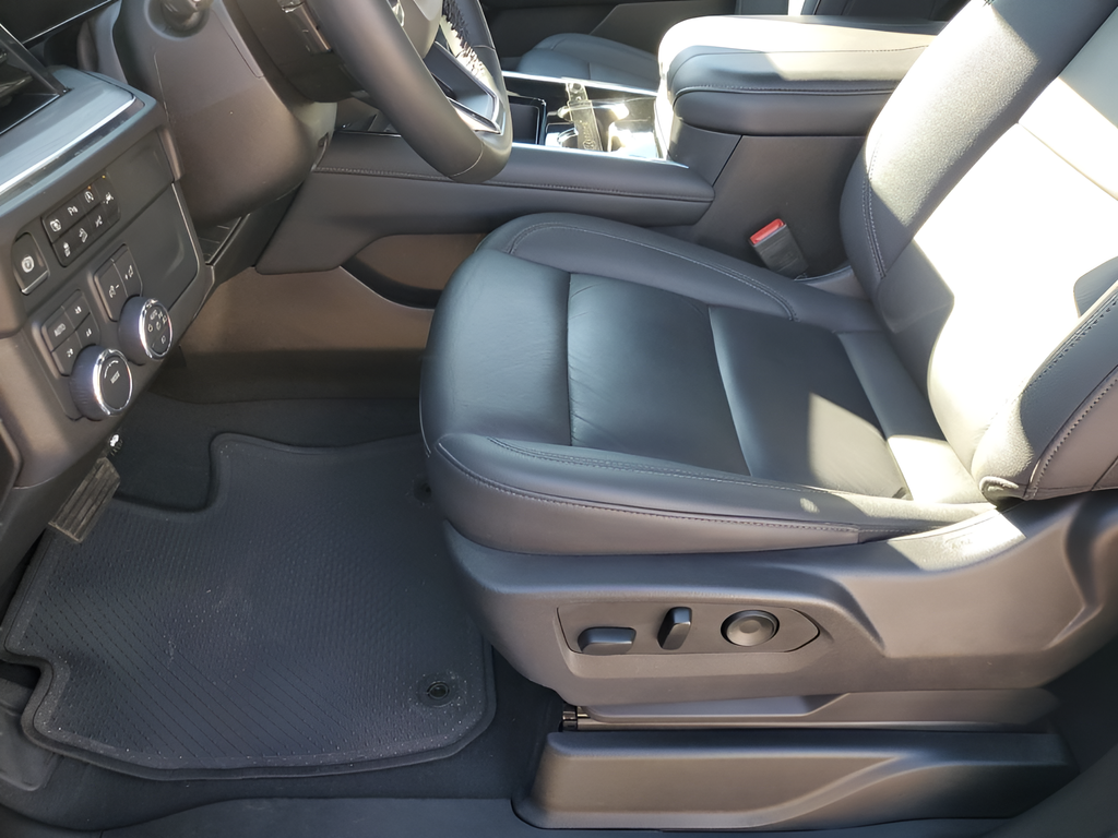 Used Car 2025 Chevrolet Suburban  Z71 For Sale Under $70,000 In Austin, Texas