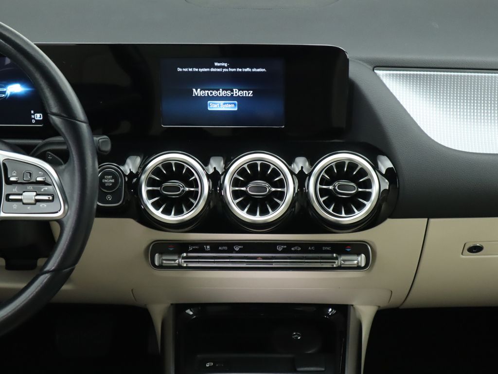 Thumbnail: 2022 Mercedes-Benz GLA - 14