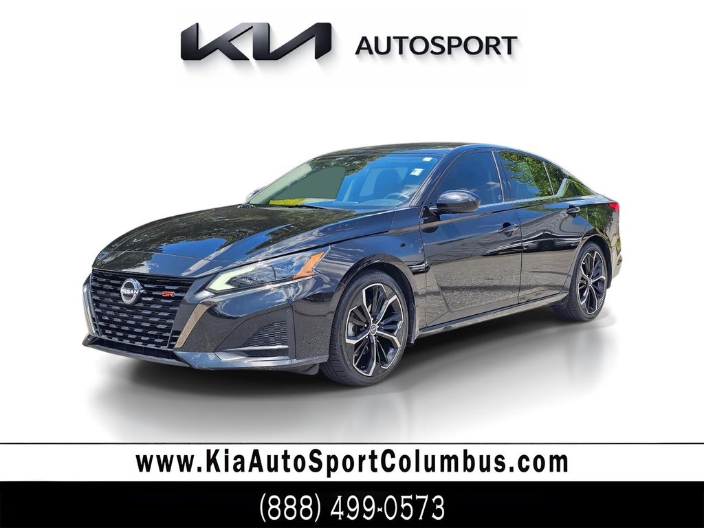 Super Black 2023 Nissan Altima Sedan Front-Wheel Drive Continuously Variable Transmission
