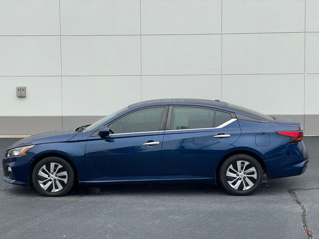 Thumbnail: 2020 Nissan Altima - 2
