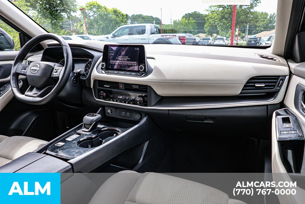 Used 2025 Black Nissan SV image 30