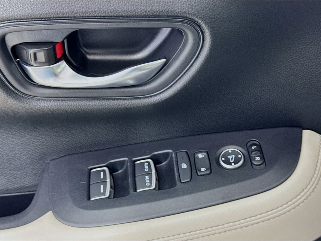 Used Car 2024 Honda Hr-v  Ex-l For Sale Under $30,000 In Austin, Texas