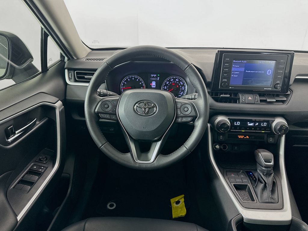 2021 Toyota RAV4 XLE Premium 21