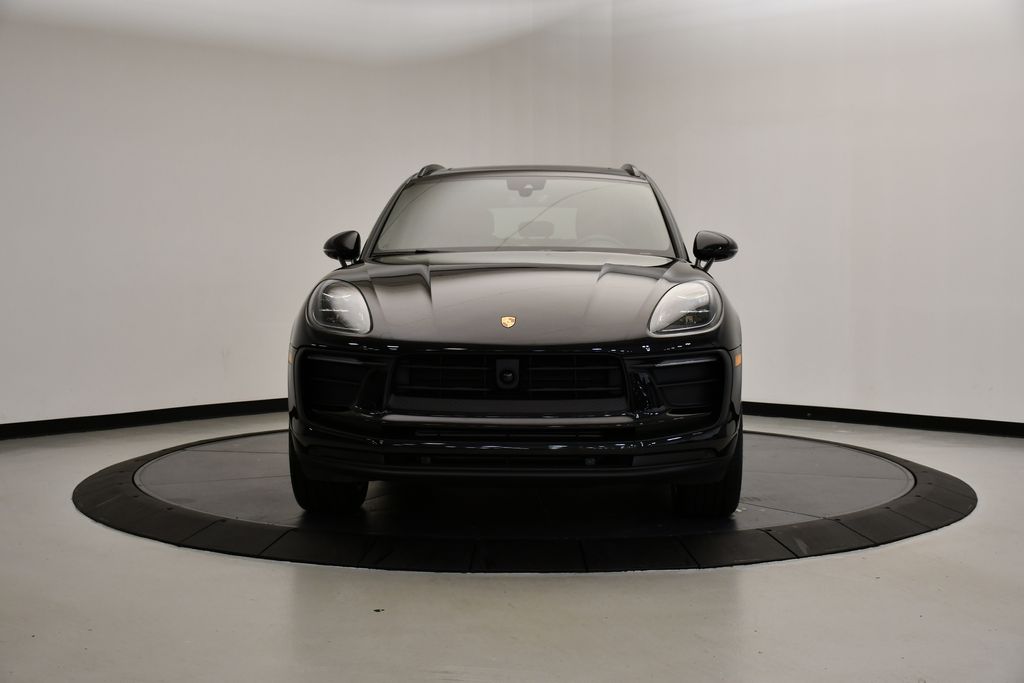 Thumbnail: 2025 Porsche Macan - 10