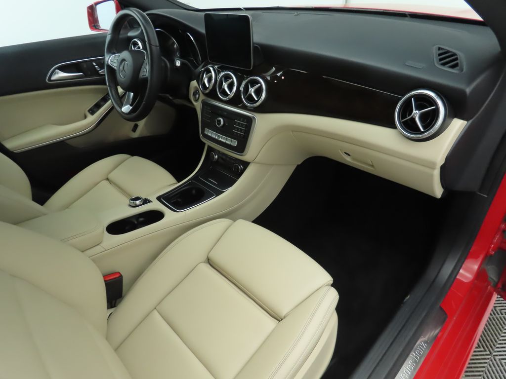 Thumbnail: 2019 Mercedes-Benz CLA - 20