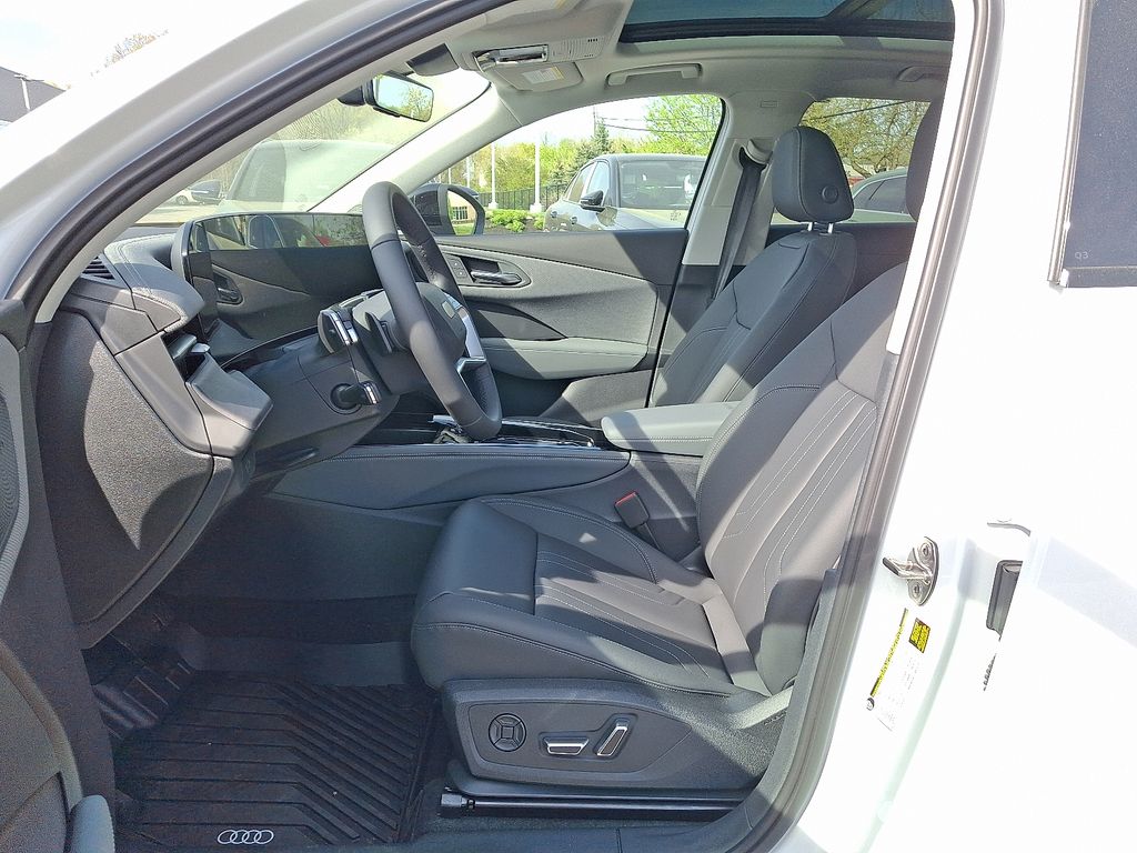 Thumbnail: 2026 Audi Q3 - 6