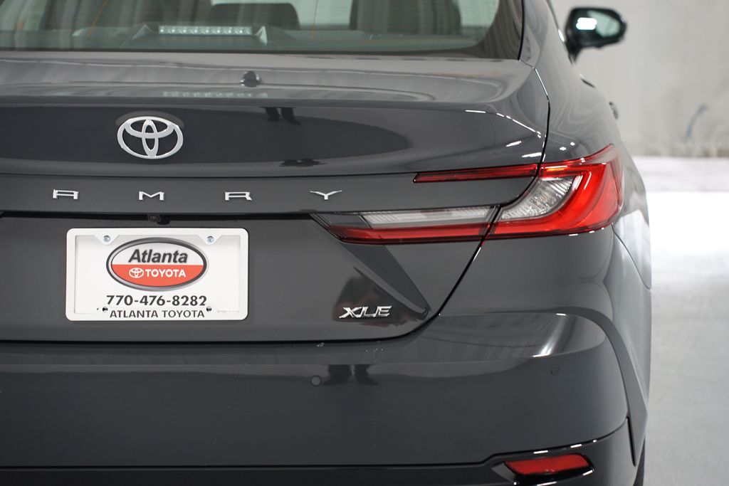 Thumbnail: 2025 Toyota Camry - 10