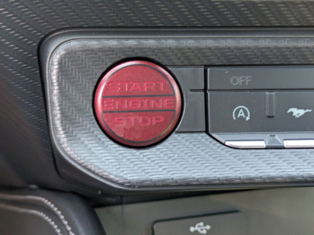 2025 Ford Mustang GT Premium Fastback