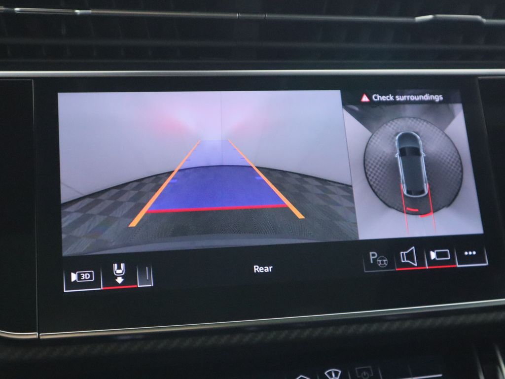 Thumbnail: 2024 Audi RS Q8 - 16