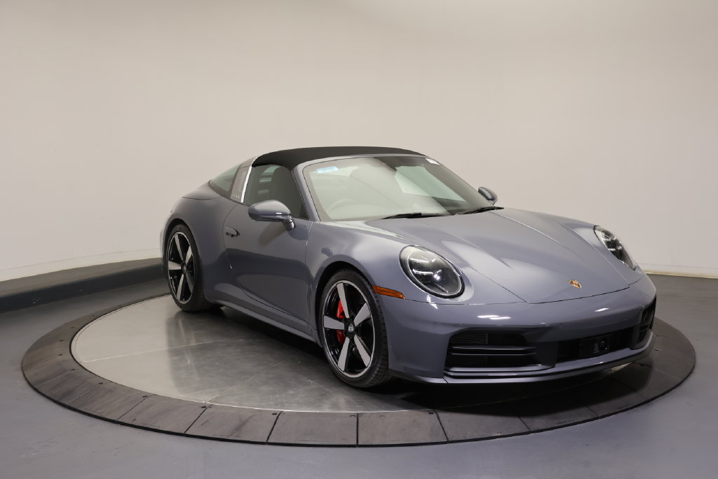 Thumbnail: 2026 Porsche 911 - 3