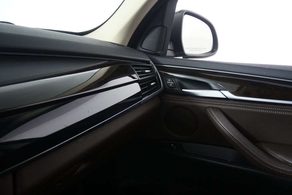 Thumbnail: 2016 BMW X5 - 28