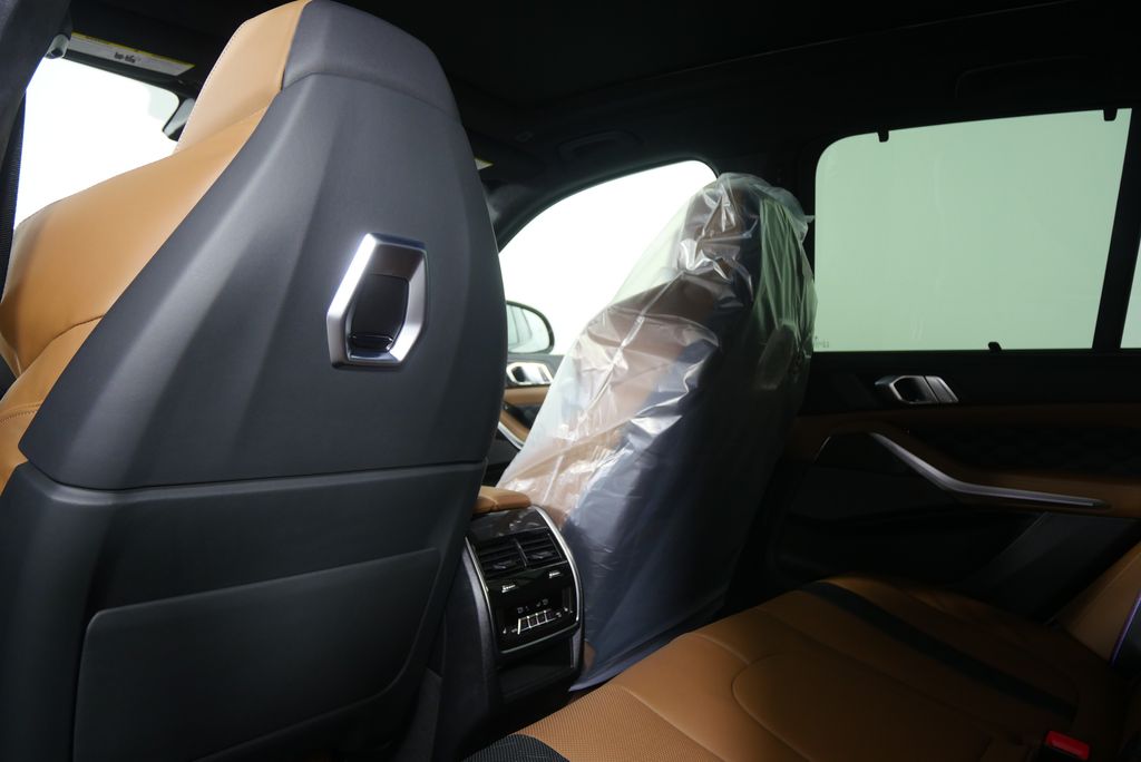 Thumbnail: 2026 BMW X5 - 18