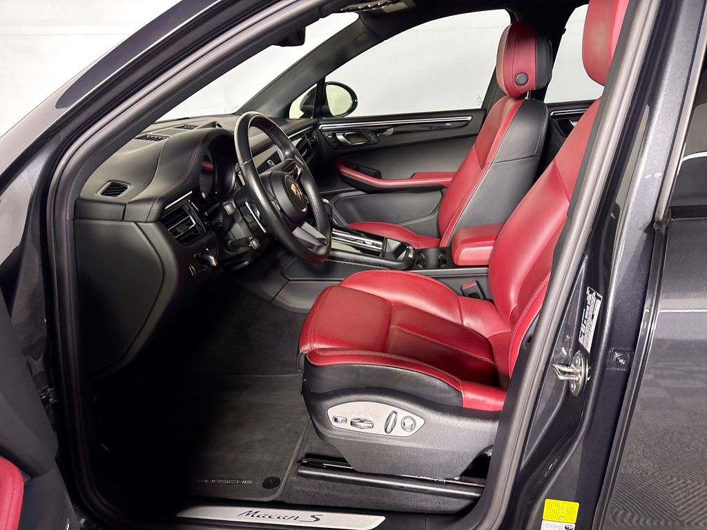 2023 Porsche Macan S