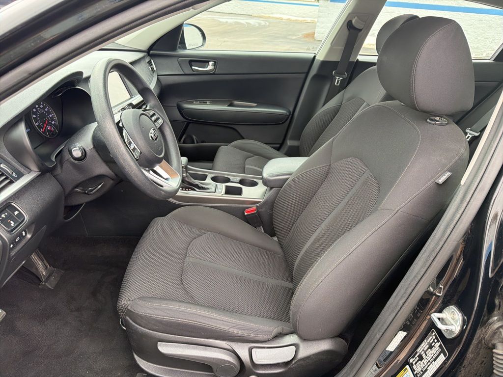 Thumbnail: 2020 Kia Optima - 17