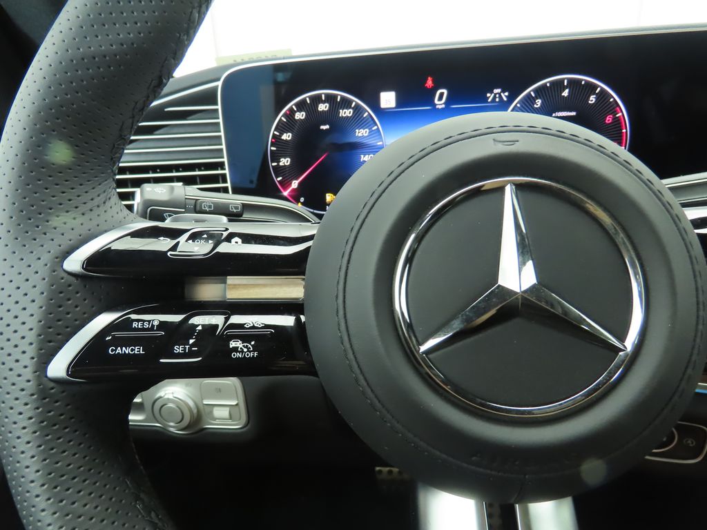 2025 Mercedes-Benz GLS 450 4MATIC 12
