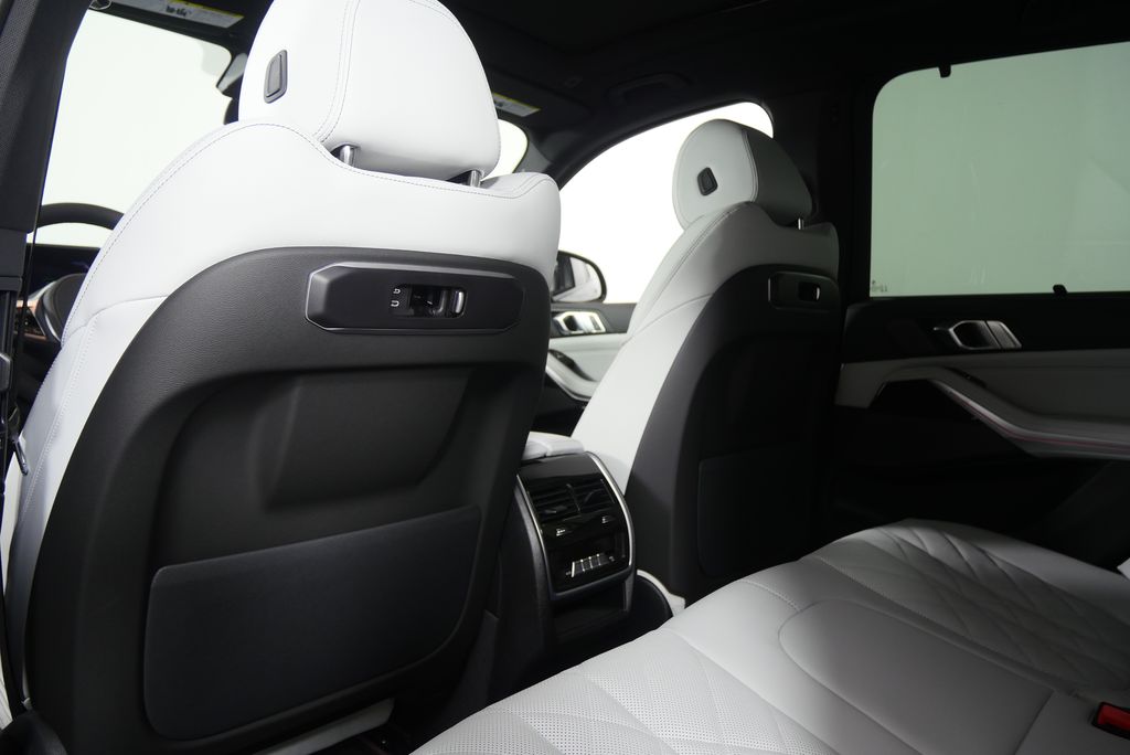 Thumbnail: 2026 BMW X5 - 17