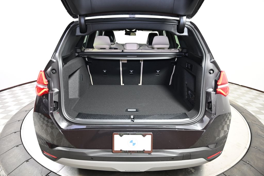 Thumbnail: 2026 BMW X3 - 10