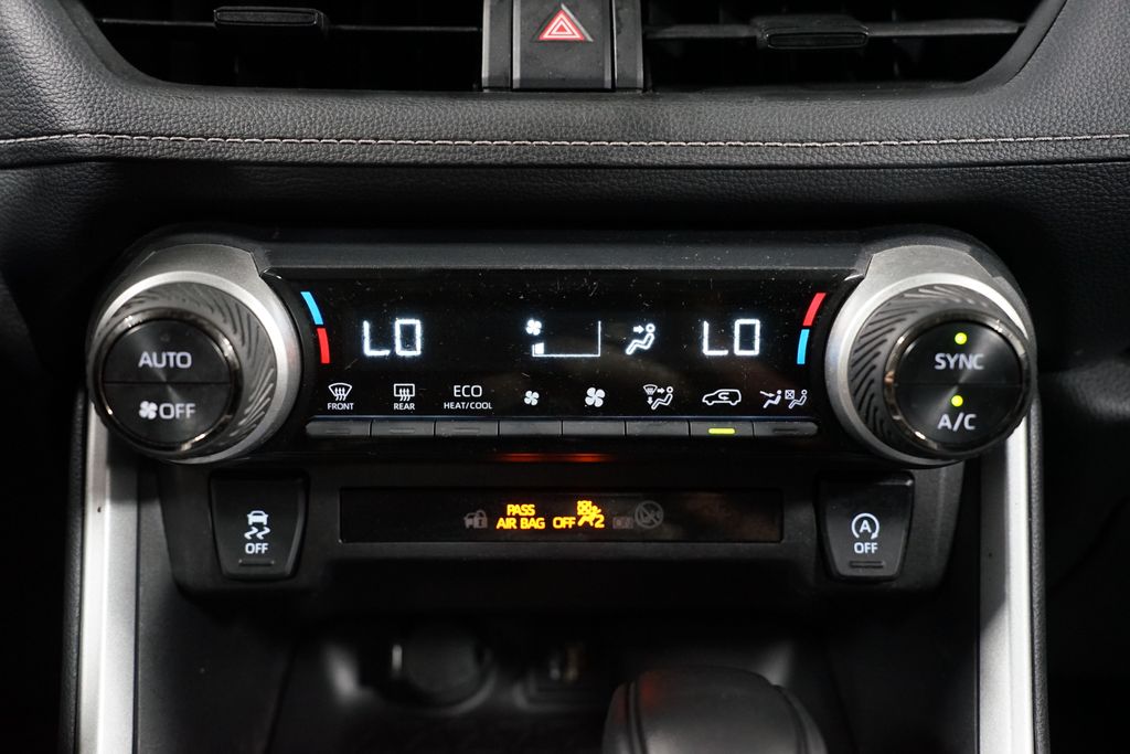 Thumbnail: 2024 Toyota RAV4 - 20