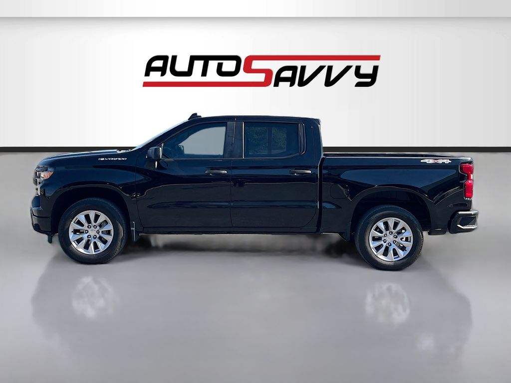 Used 2025 Black Chevrolet Custom image 4
