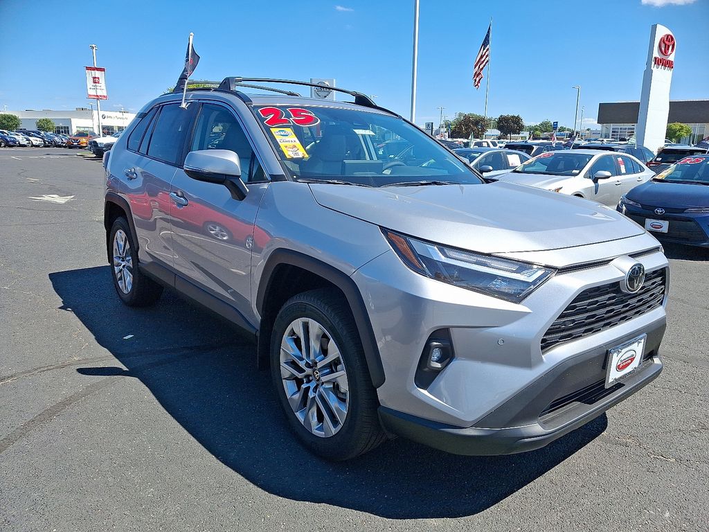 Thumbnail: 2025 Toyota RAV4 - 3