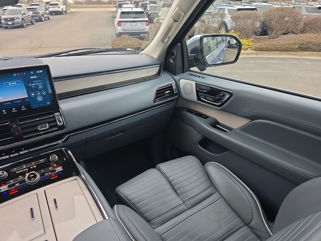 Used 2022 Blue Lincoln Black Label image 22