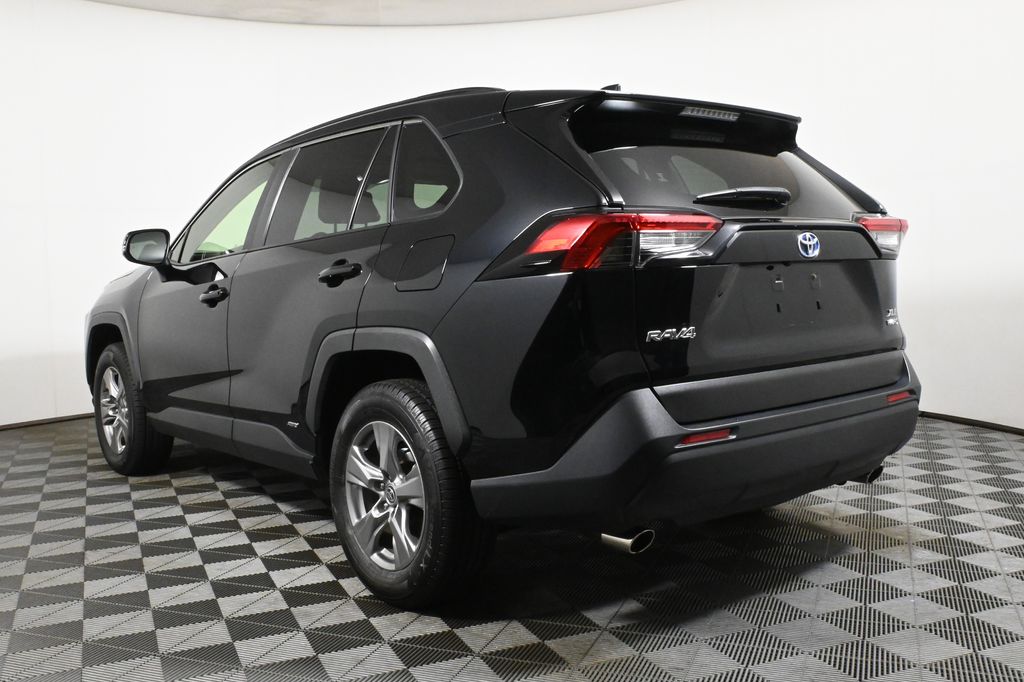 Thumbnail: 2022 Toyota RAV4 - 6