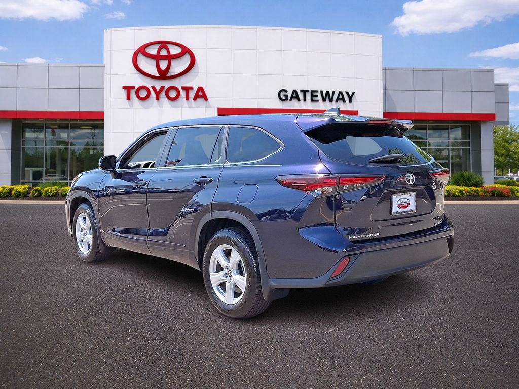 Thumbnail: 2025 Toyota Highlander - 7