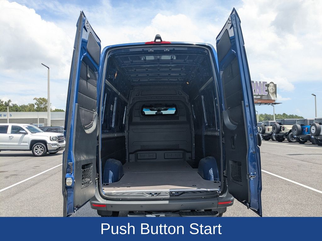 2026 Mercedes-Benz Sprinter 2500 Standard Roof 4-Cyl Diesel HO