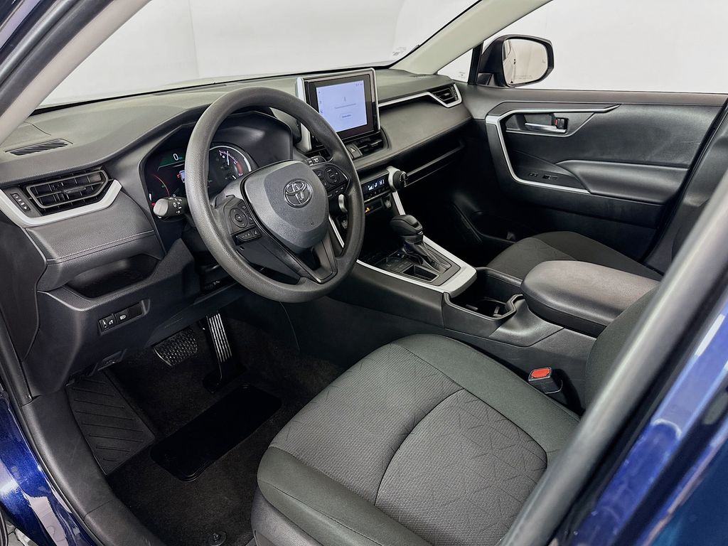 Thumbnail: 2024 Toyota RAV4 - 9