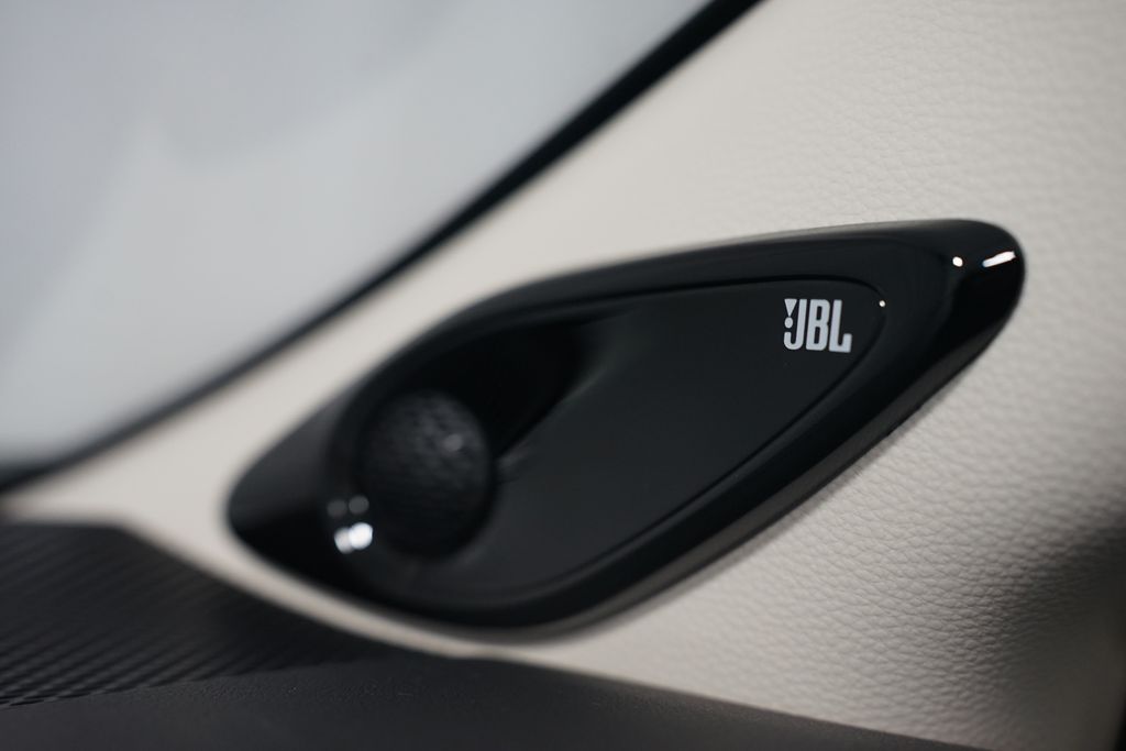Thumbnail: 2024 Toyota Corolla - 24