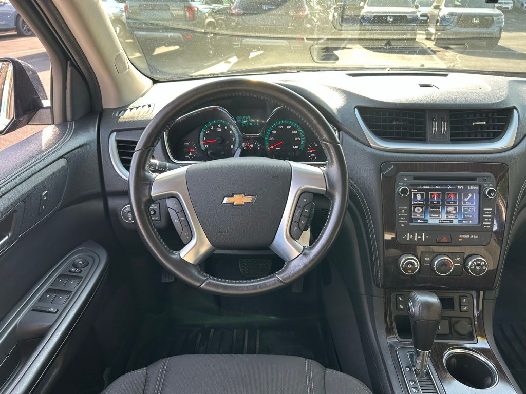 Thumbnail: 2016 Chevrolet Traverse - 12