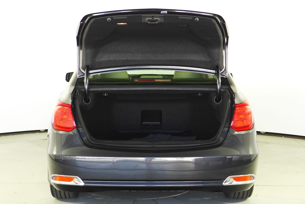 Thumbnail: 2014 Acura RLX - 10