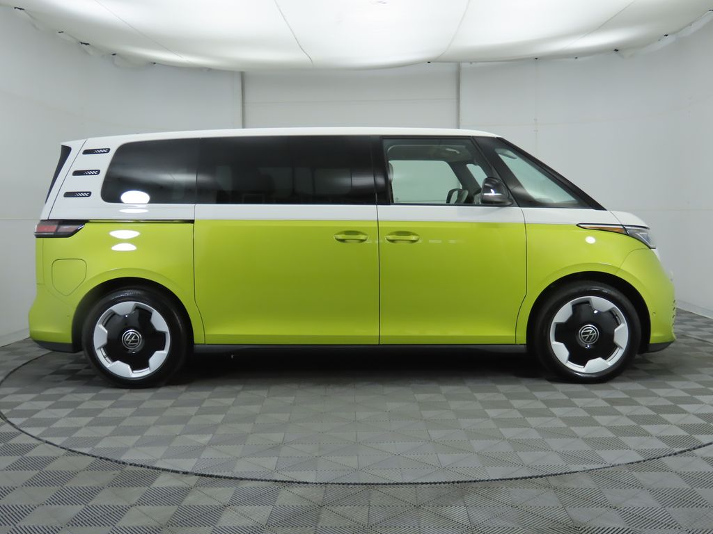 Thumbnail: 2025 Volkswagen ID.Buzz - 4