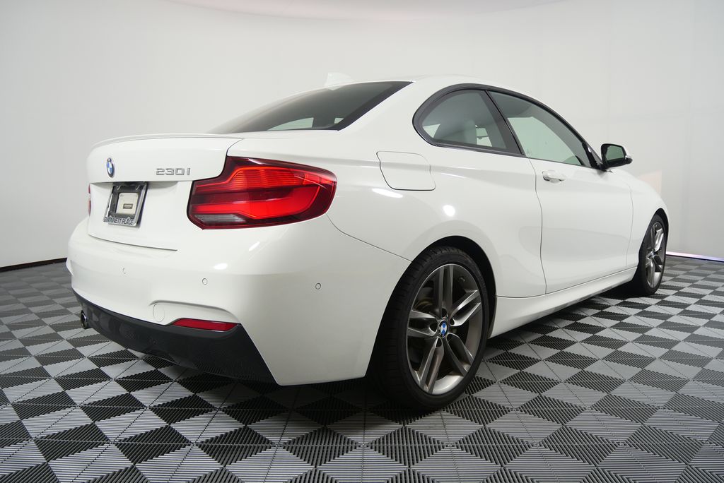 Thumbnail: 2018 BMW 2 Series - 3