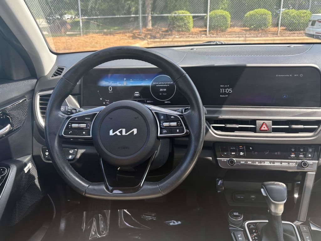Used 2024 Blue Kia SX image 14