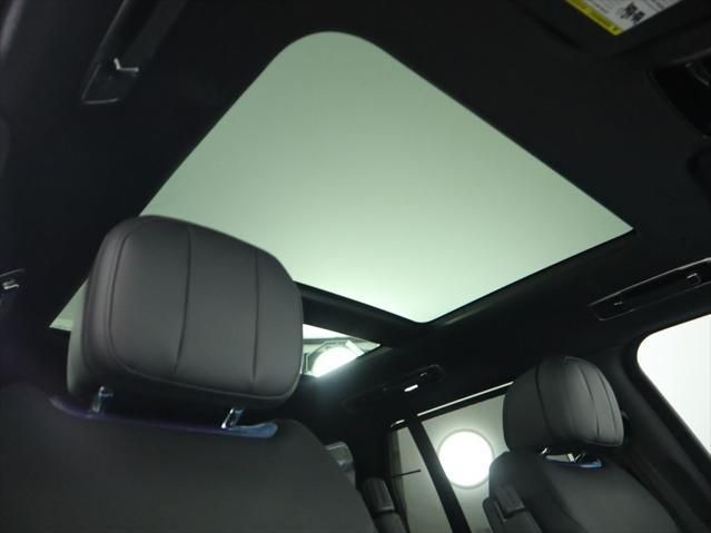 Thumbnail: 2025 Land Rover Range Rover - 20